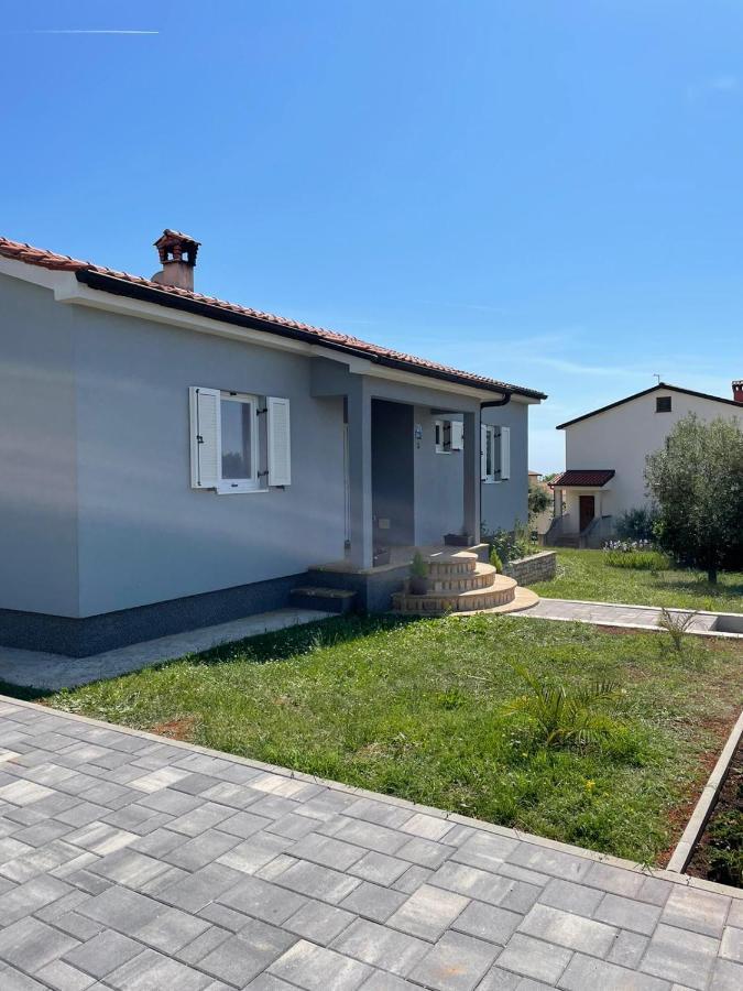 Holiday Home Mihaela Вишнян Экстерьер фото
