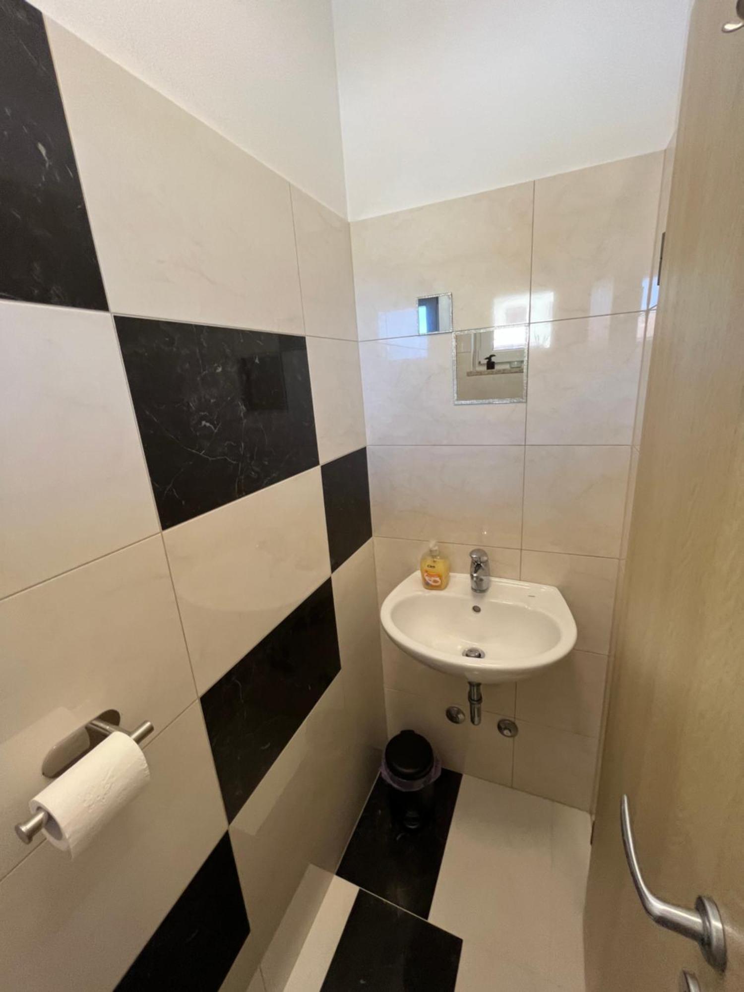 Holiday Home Mihaela Вишнян Экстерьер фото