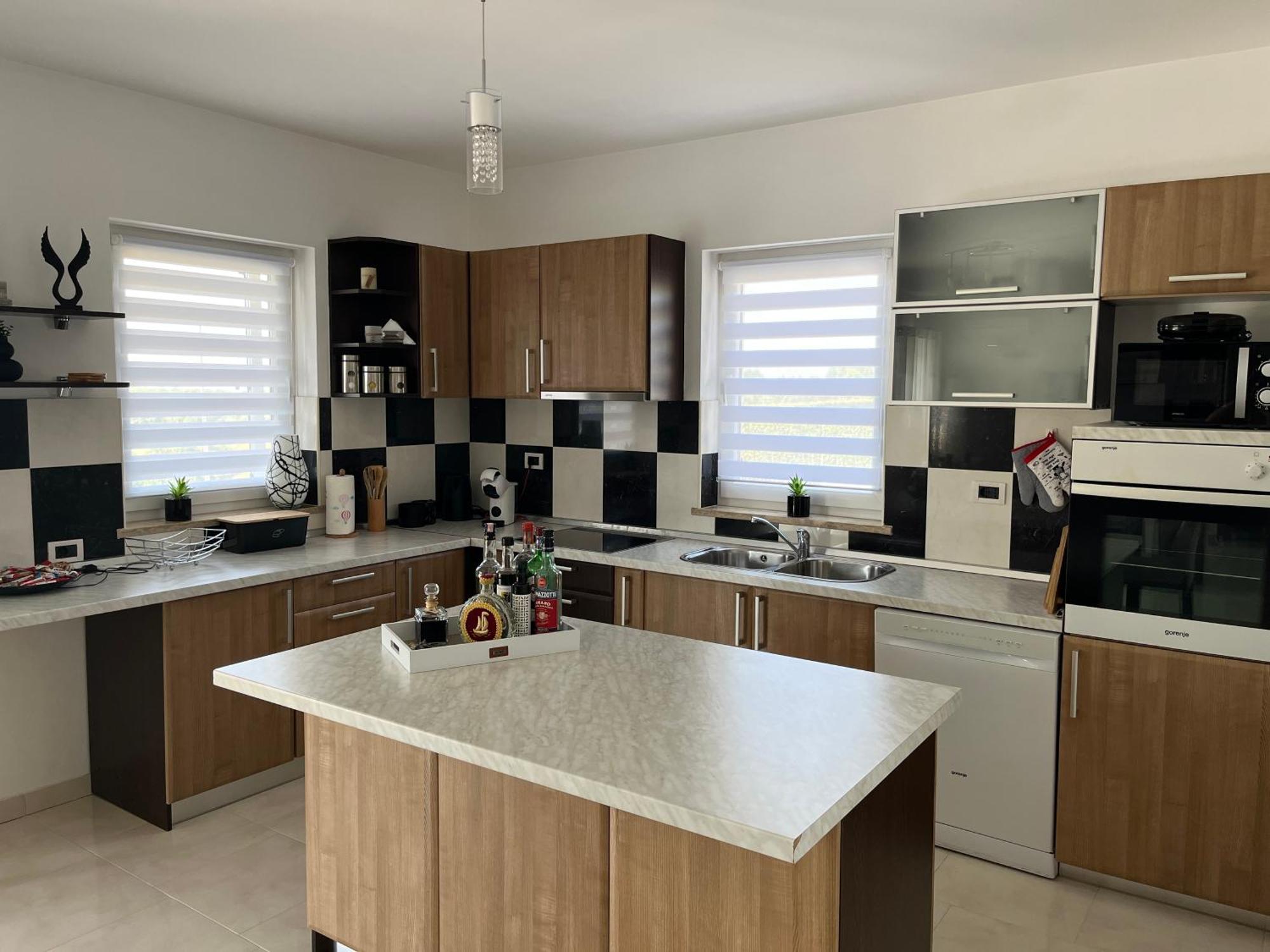 Holiday Home Mihaela Вишнян Экстерьер фото