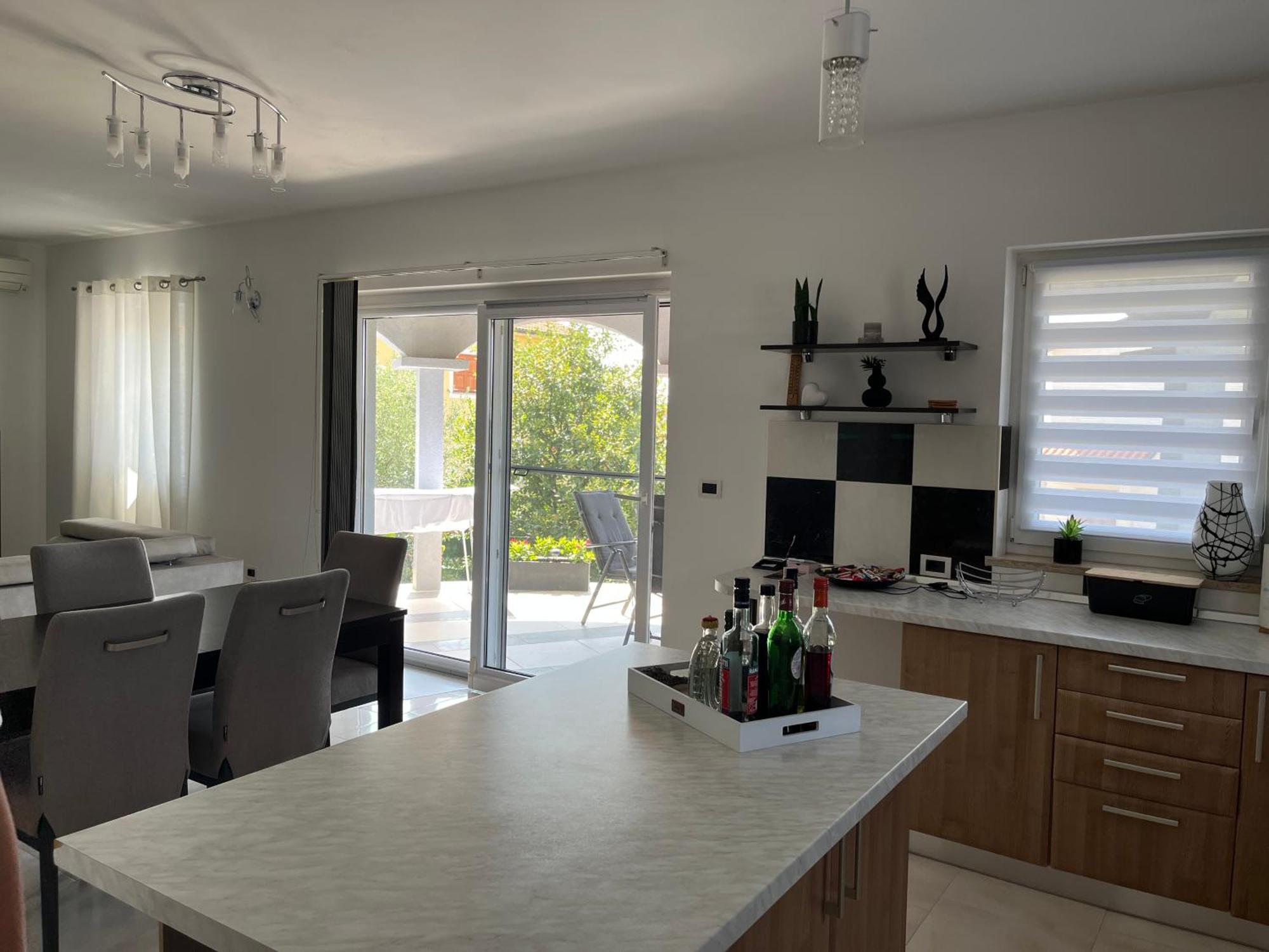 Holiday Home Mihaela Вишнян Экстерьер фото