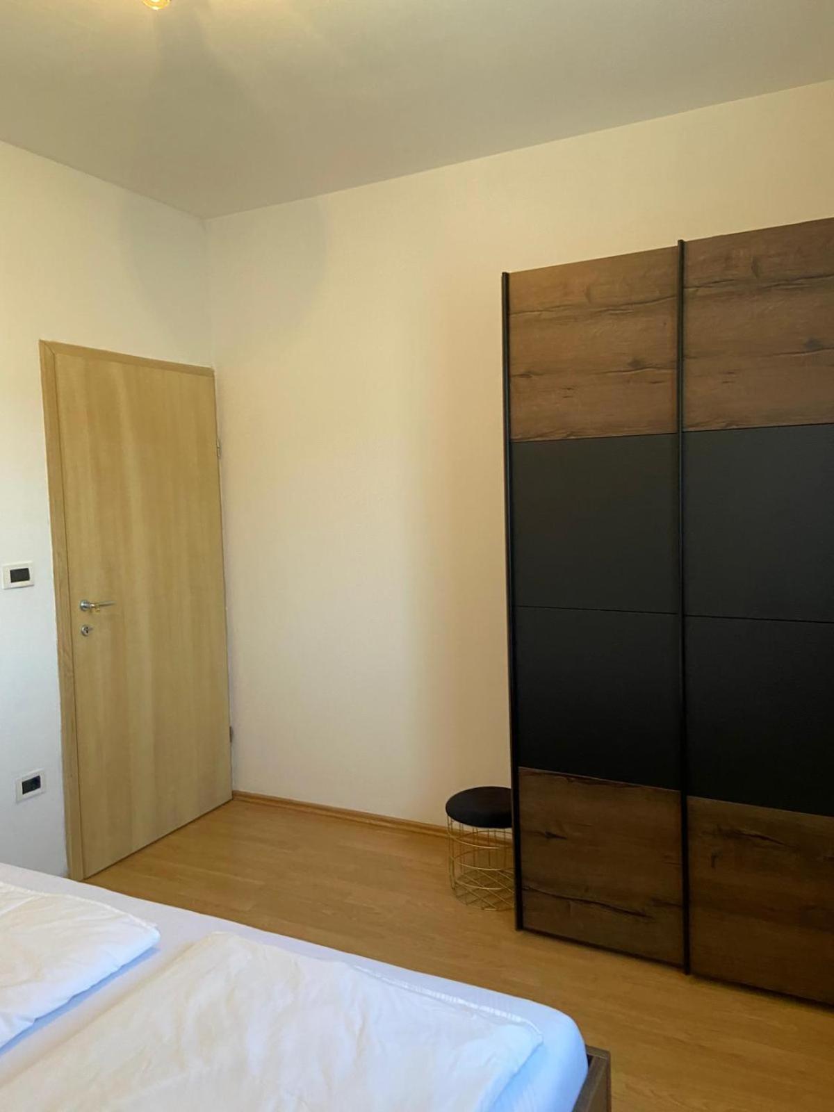 Holiday Home Mihaela Вишнян Экстерьер фото