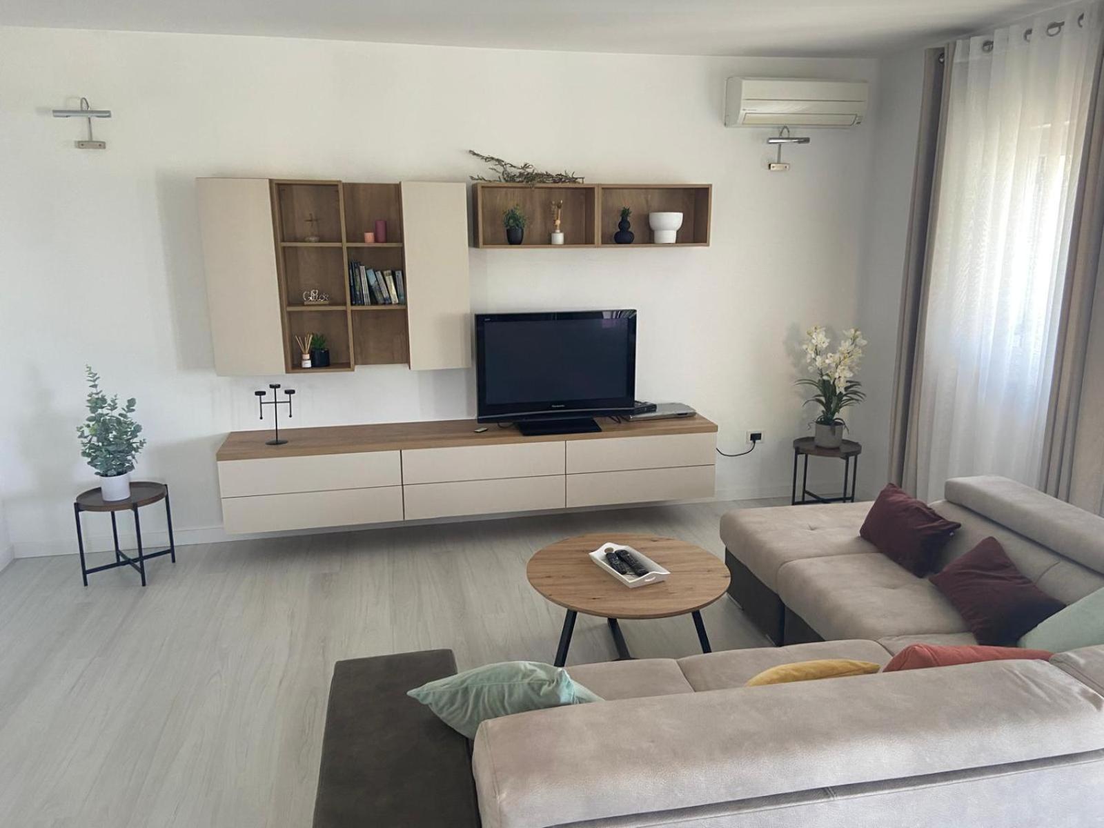 Holiday Home Mihaela Вишнян Экстерьер фото